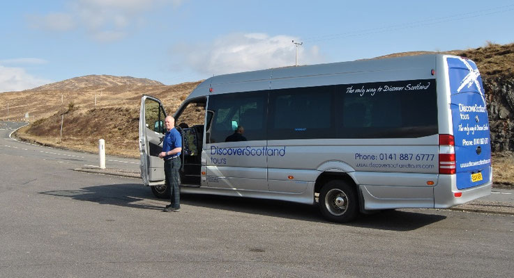 Discover Scotland Tours Bus