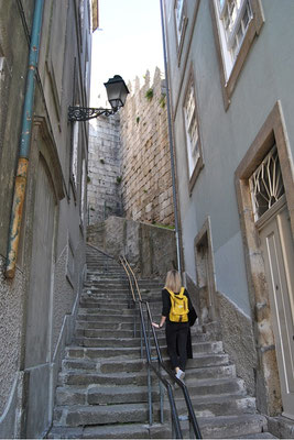 Gassen in Portos Altstadt Ribeira- Winkelgasse Harry Potter