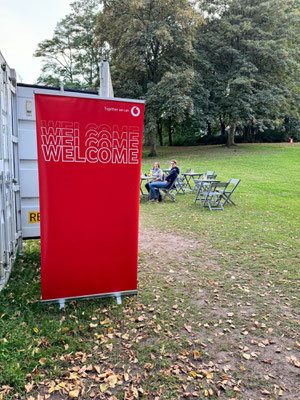 Welcome-Aufsteller