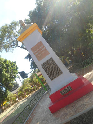 Busto de Roberto Edmundo Canessa, donó el terreno para el parque