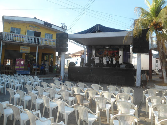 Tarima para grupos musicales