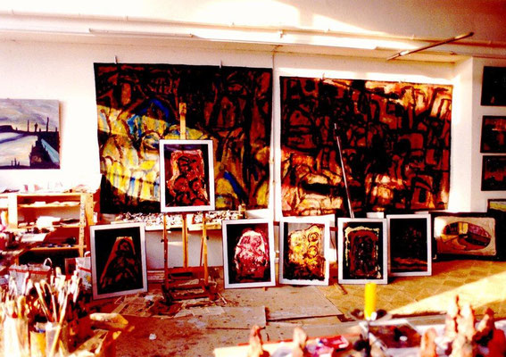 Pedro Meier Bilder im Atelier an der Aare, Alte Gerberei Aarburg, Pedro Meier Schriftsteller Multimedia Künstler, Niederbipp und Bangkok BACC Thai Artist Künstlerlexikon SIKART Krimiautor Visarte Autorenlexikon AdS, Kunsthalle Olten Offspace 