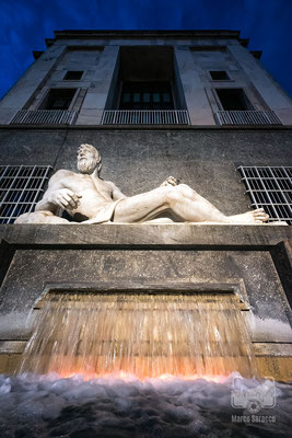 35 - La statua del Po in Piazza CLN
