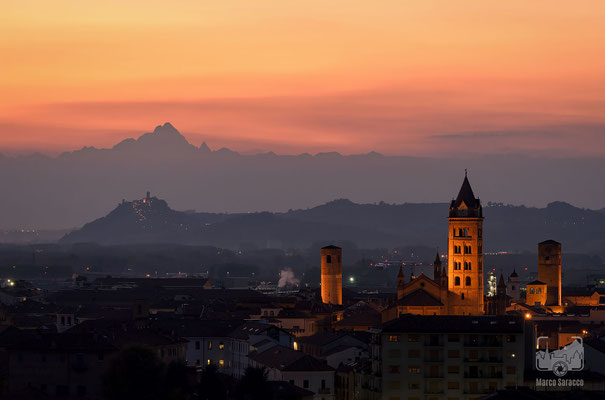 Piemonte 2a - Il Duomo di Alba e il Monviso
