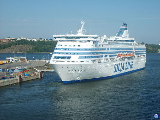 Silja Serenade à Stockholm-Värtahamnen (© lebateaublog-DC)