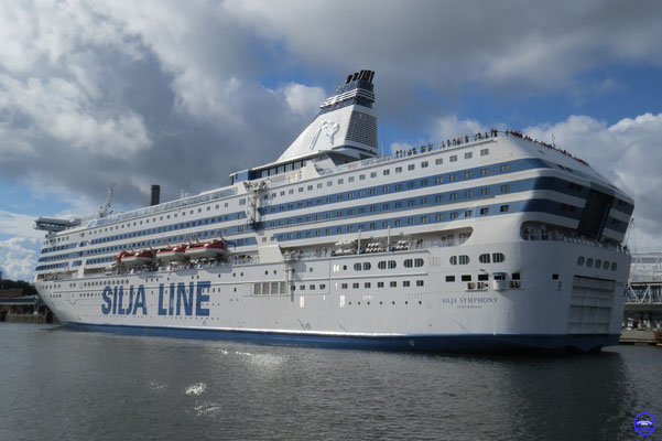 Silja Symphony. Départ de Värtahamnen à 16:45 (© lebateaublog 2015)