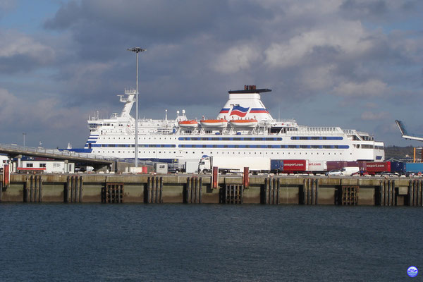 Bretagne au poste 2 de Cherbourg (© lebateaublog 2013)