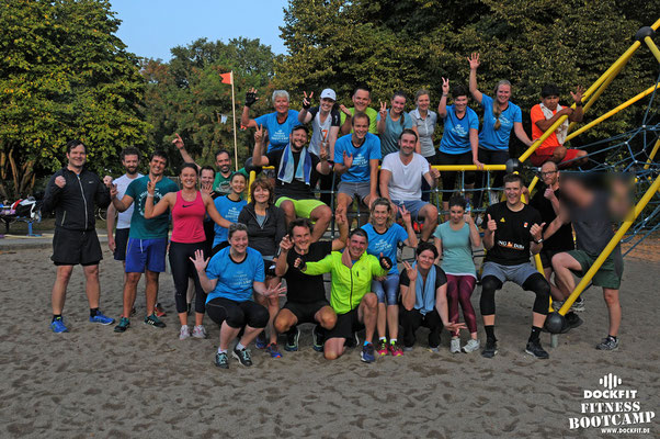 Bootcamp Hamburg Dockfit Outdoor Training Altona Team battle ropes, wilde seile