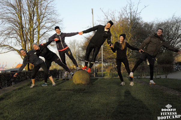 dockfit altona fitness bootcamp hamburg training battle ropes action 01