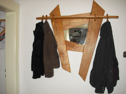 Garderobe. So organisieren Sie Ihre Kleidung.