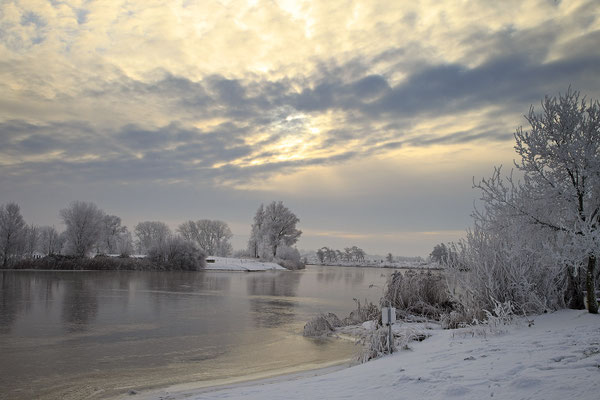 Winterabend an der Eider bei Bargen 0117