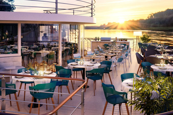 Restaurant-Außenbereich ,,RIVERSIDE’’