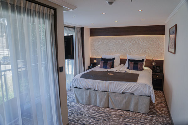 Die 24 Quadratmeter große Balkonsuite der MS VIVA MOMENTS