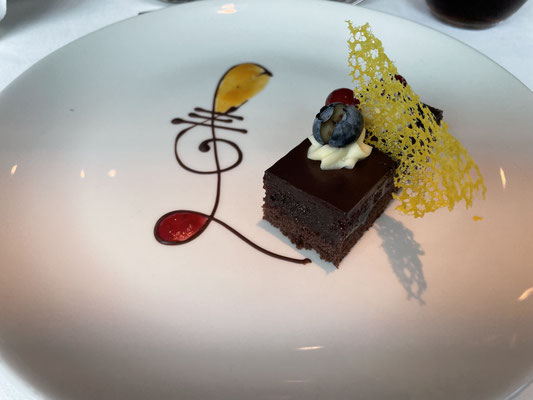 Nachspeise: Sacher Torte