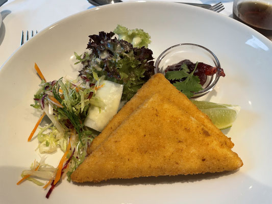 Hauptspeise: Gebackener Bergkäse