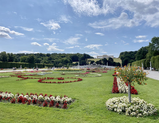 Die riesigen Parkanlagen am Schloss Schönbrunn