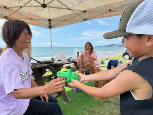 誰かさんワニに噛まれすぎ～～