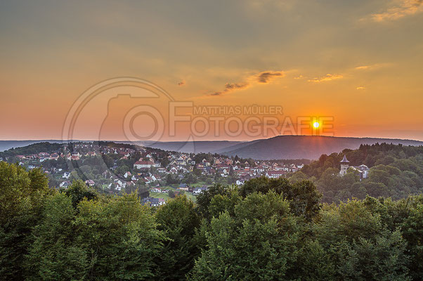 Sonnenuntergang über Schlossberg
