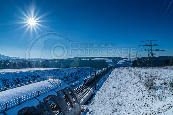 ICE aus Bayern vorm Süd-Portal Blessbergtunnel