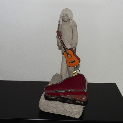 Gitarrenspieler   -   35 cm     -     190 €
