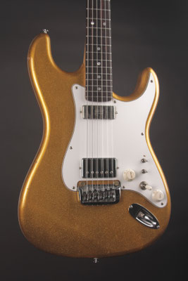 Gold Sparkle Stratocaster Model, 1997