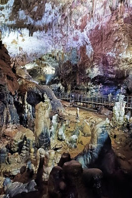 Prometheus Höhle, Kutaisi