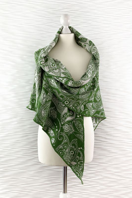 DREIECKTUCH · Farn / Creme