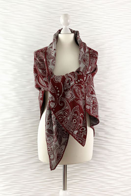 DREIECKTUCH · Malaga / Beton