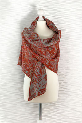 DREIECKTUCH · Rost / Beton