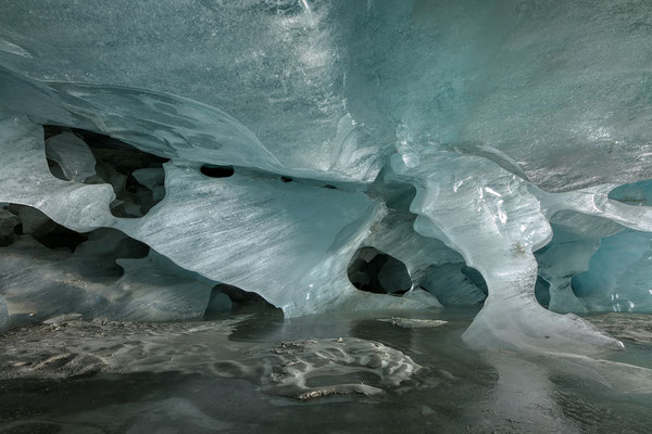 Gletschereishöhle "Faszinierende Höhlenwelt..."  Tobilafoto  Toni Bischof Ladir