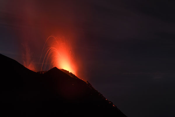 Vulkaneruption Stromboli  "Tobilafotografie"  Toni Bischof Ladir