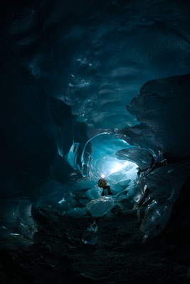 18.5.2021... "Die Blaue Grotte"  Tobilafotografie  Toni Bischof, Ladir