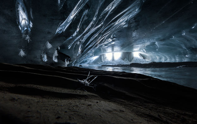 " Les Diablerets Glacier 3000 grotte glaciaire " 20201210-Eishöhle-Glacier3000-Stack-3-1-BEA , Tobilafotografie  Toni Bischof, Ladir