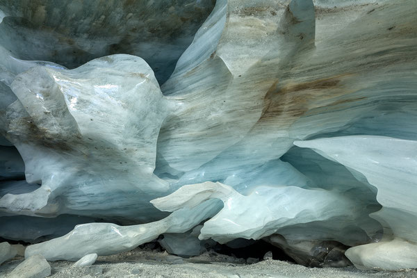 "Eishöhle im Tiefengletscher"    Tobilafotografie Toni Bischof, Ladir