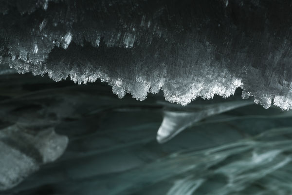 "Die Kristallgrotte im Gletscher" , 20250213-Gletscherhöhle-Wittenwasseren-DSC_4199   ,  Tobilafotografie Toni Bischof, Ladir