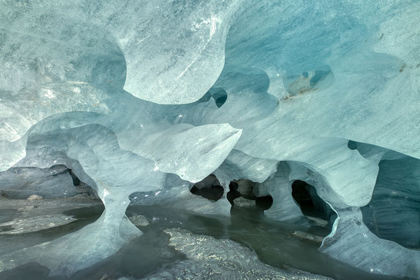 Gletschereishöhle "Faszinierende Höhlenwelt..."  Tobilafoto  Toni Bischof Ladir