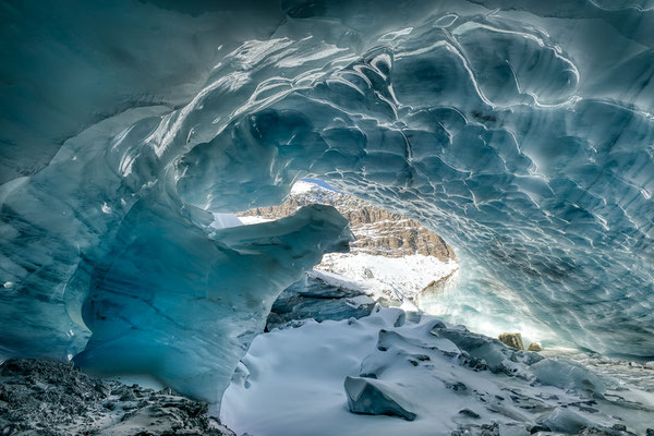 11.11.2021..."Der Bär im Saal" Eishöhle im Furgggletscher , 20211111-DSC6259-Eishöhle-Furgg-HDR25 ,  Tobilafotografie Toni Bischof, Ladir