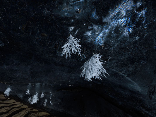 " Les Diablerets Glacier 3000 grotte glaciaire " 20201210-Eishöhle-Glacier3000-Stack-2-2 , Tobilafotografie  Toni Bischof, Ladir