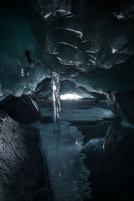 Gletscherhöhle Morteratsch den Sommer 2024 überlebt, 20240124-Gletscherhöhle-Morteratsch-HDR3-BEA ,   Tobilafoto Toni Bischof, Ladir