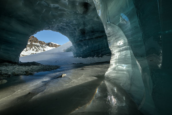 Gletscherhöhle... kalt wars   Tobilafotografie Toni Bischof, Ladir