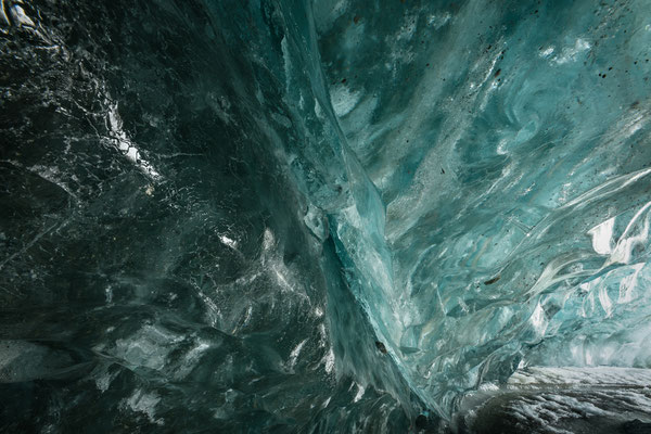 210506 Aquamarin-Halle" Gletscherhöhle Morteratsch, 20210506-Eishöhle-Morteratschgletscher_DSC5390,     Tobilafoto Toni Bischof, Ladir