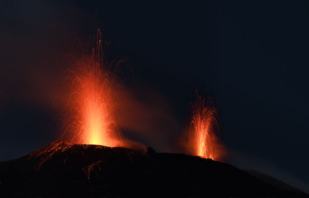 170m-Spot-Vulkaneruption Stromboli  "Tobilafotografie"  Toni Bischof Ladir