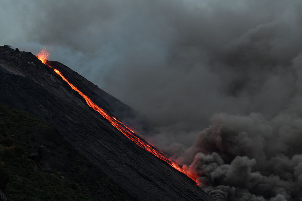 Vulkan  Stromboli  "Tobilafotografie"  Toni Bischof Ladir