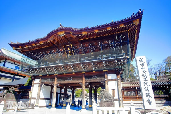 成田山新勝寺山門