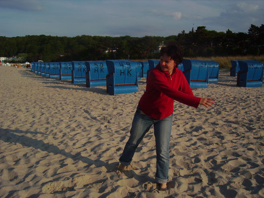 Energy Dance® geht auch am Strand Körper und Seele