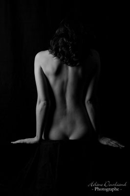 Révéler la Beauté Naturelle: Séance Photo de Nu Artistique en Studio