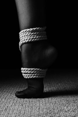 Art du Shibari : Séance Photo Émotionnelle et Artistique