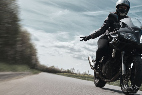 Mettez-vous en scène avec une séance photo moto à couper le souffle