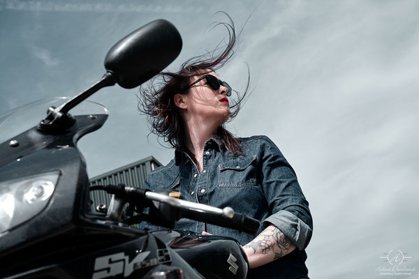 shooting séance photo moto femme