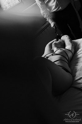 Séduction en lumière : Photo Boudoir Couple